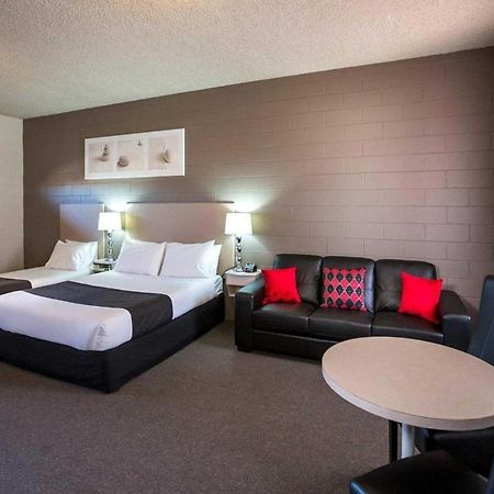 Comfort Inn & Suites King Avenue Сейл Екстер'єр фото