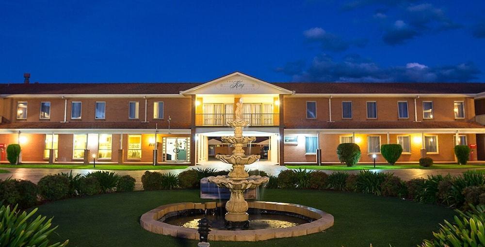 Comfort Inn & Suites King Avenue Сейл Екстер'єр фото