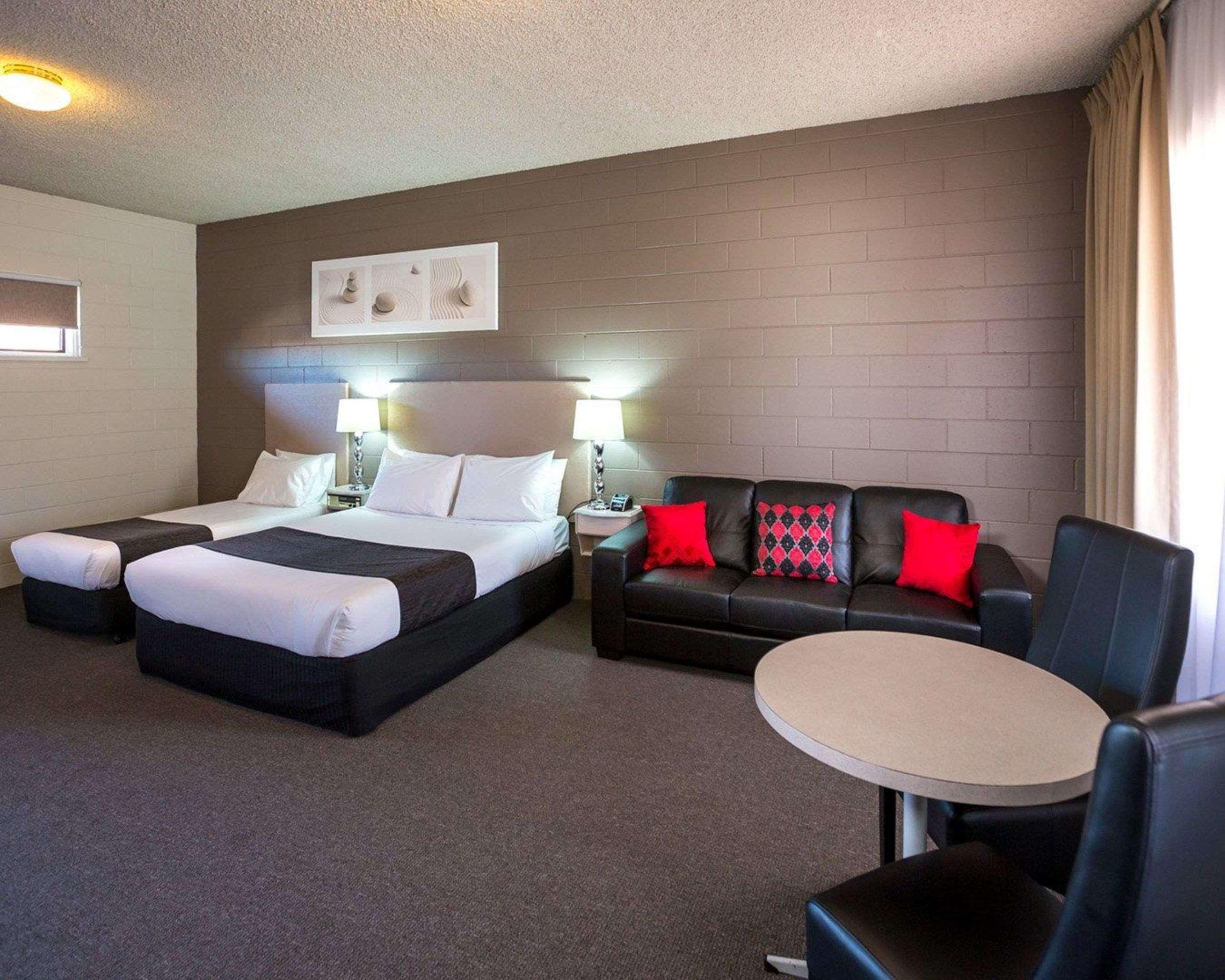 Comfort Inn & Suites King Avenue Сейл Екстер'єр фото