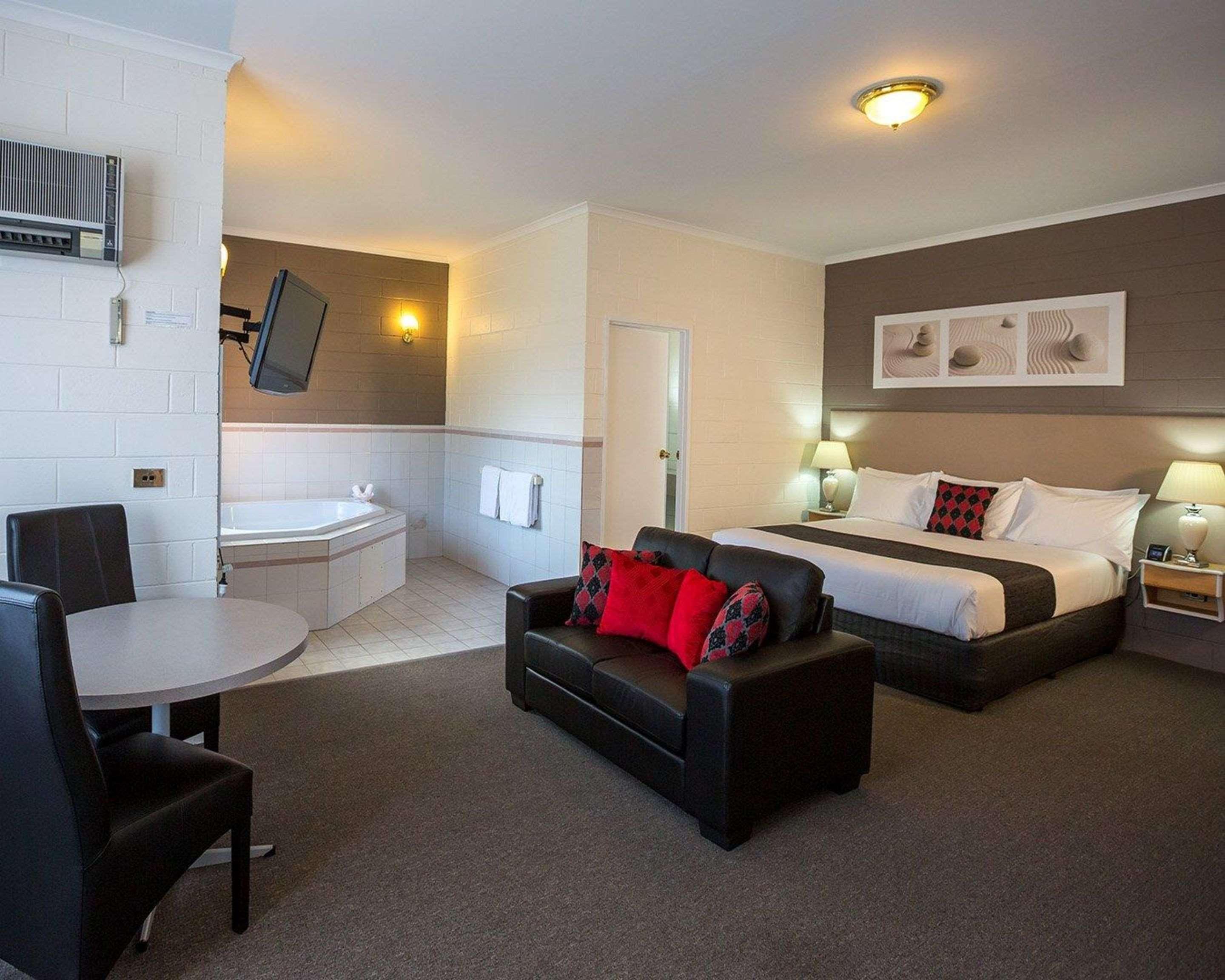 Comfort Inn & Suites King Avenue Сейл Екстер'єр фото